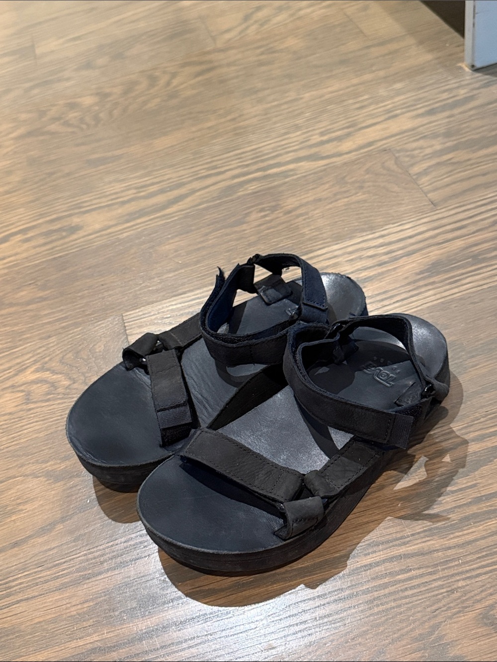 Teva Midform Black Leather Sport Strap Sandals - Comfort Footwear
